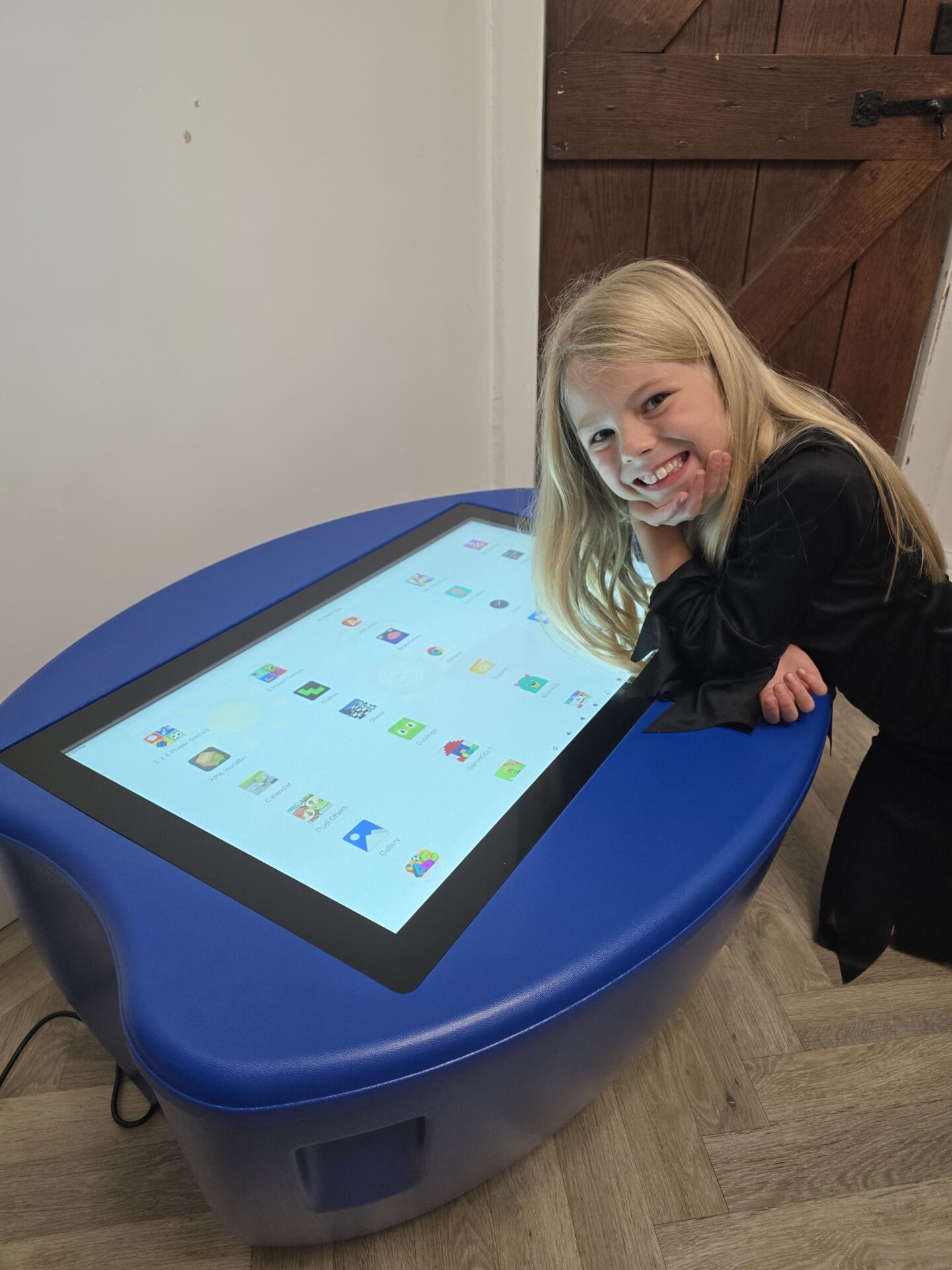 The Wave Touch Table - Image 4