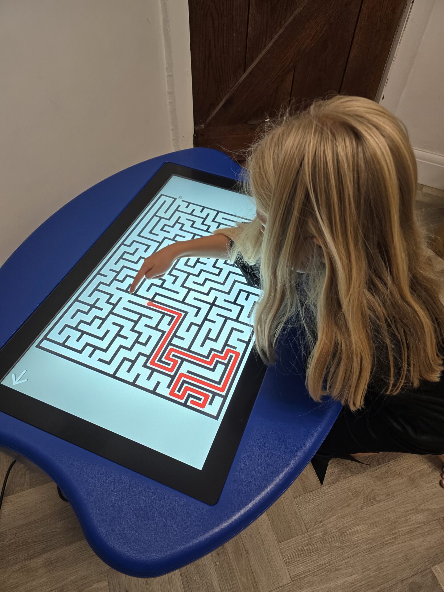 The Wave Touch Table - Image 5