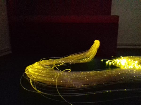Yellow fibres web