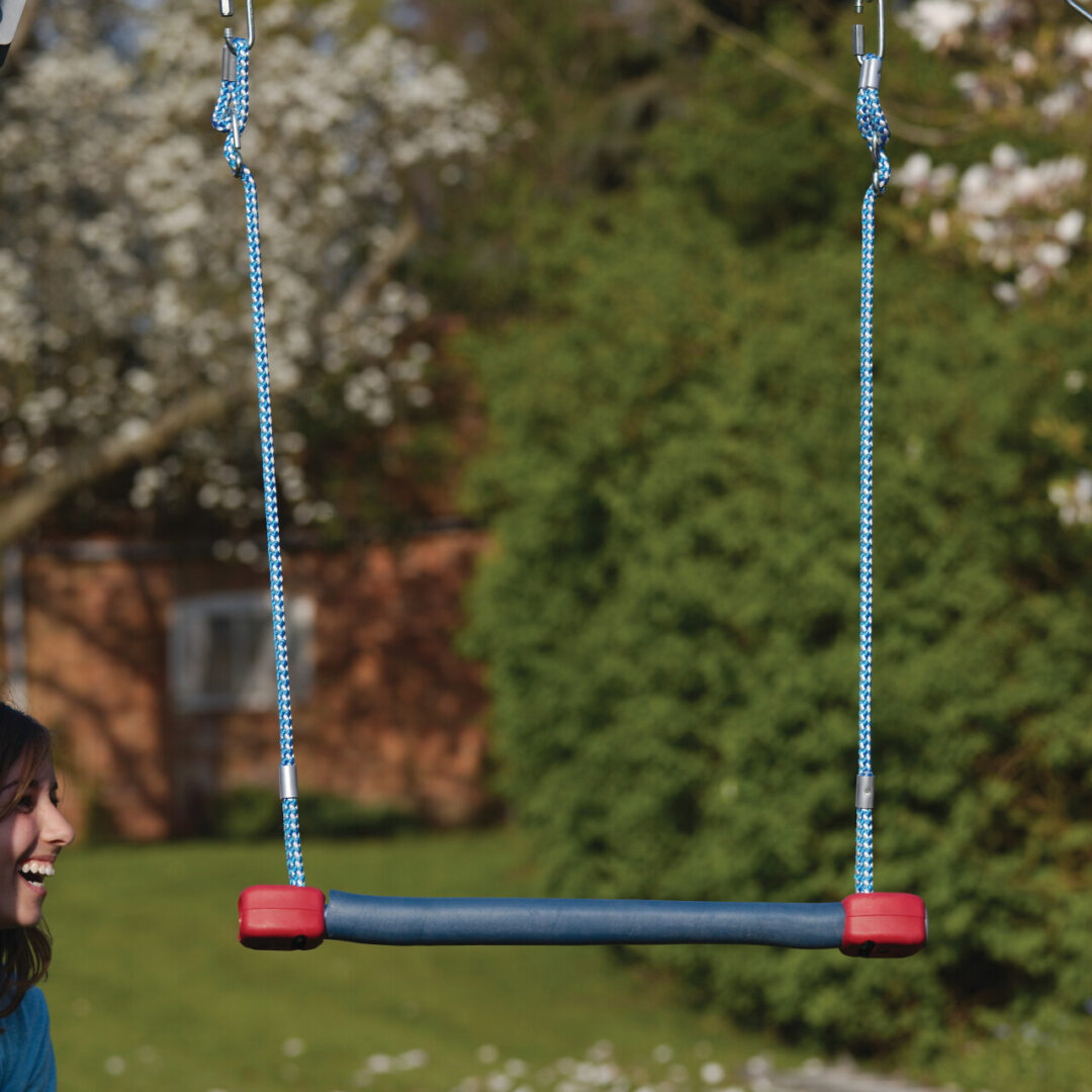 3 Swings and Foldable Frame - Image 7